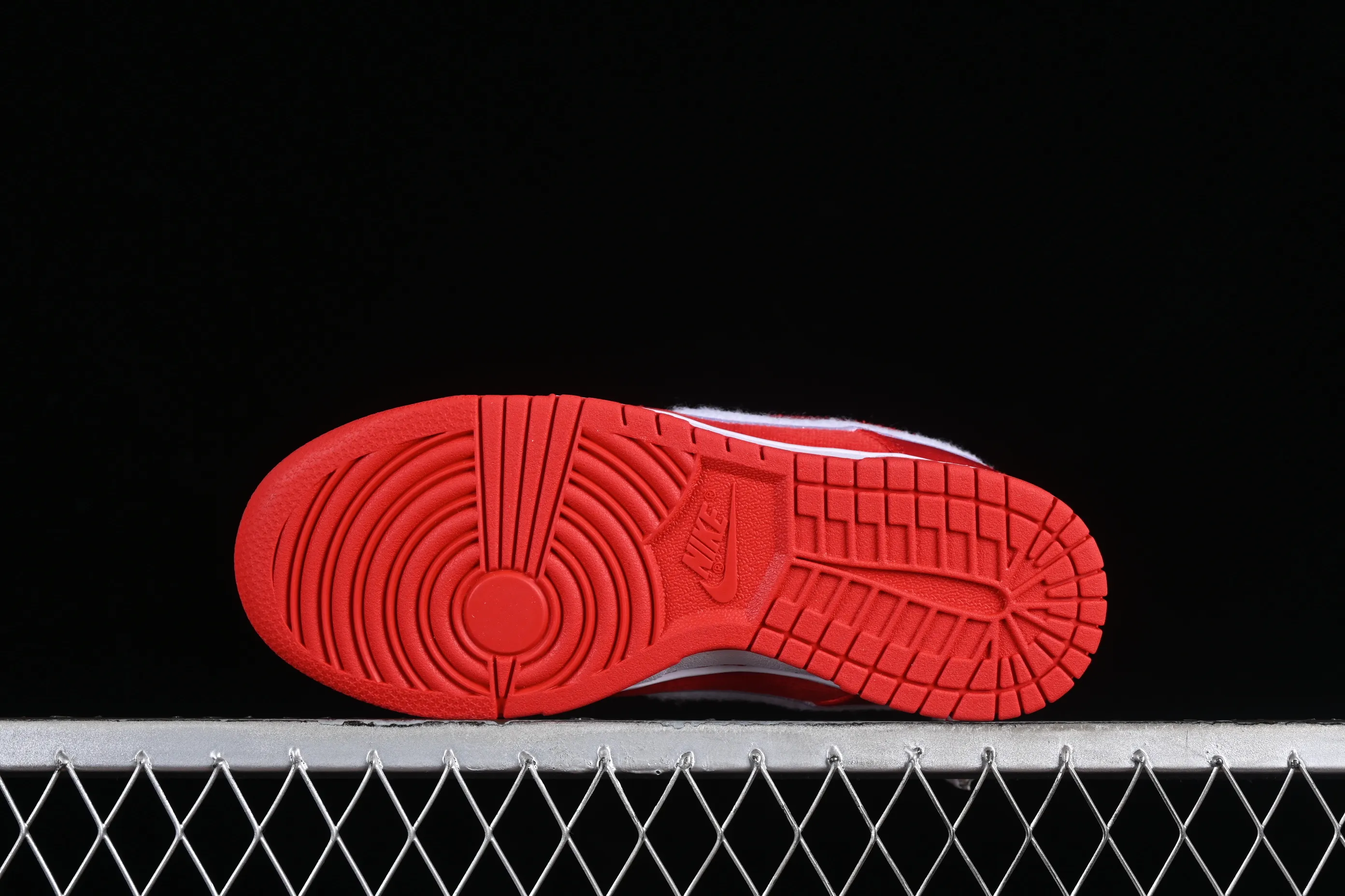 All categories Nk SB Dunk series Nk SB Dunk Low low-top sneakers Nk Dunk Low GS "Valentine’s Day" new Valentine’s Day color SB low-top casual sneakers FZ3548-612